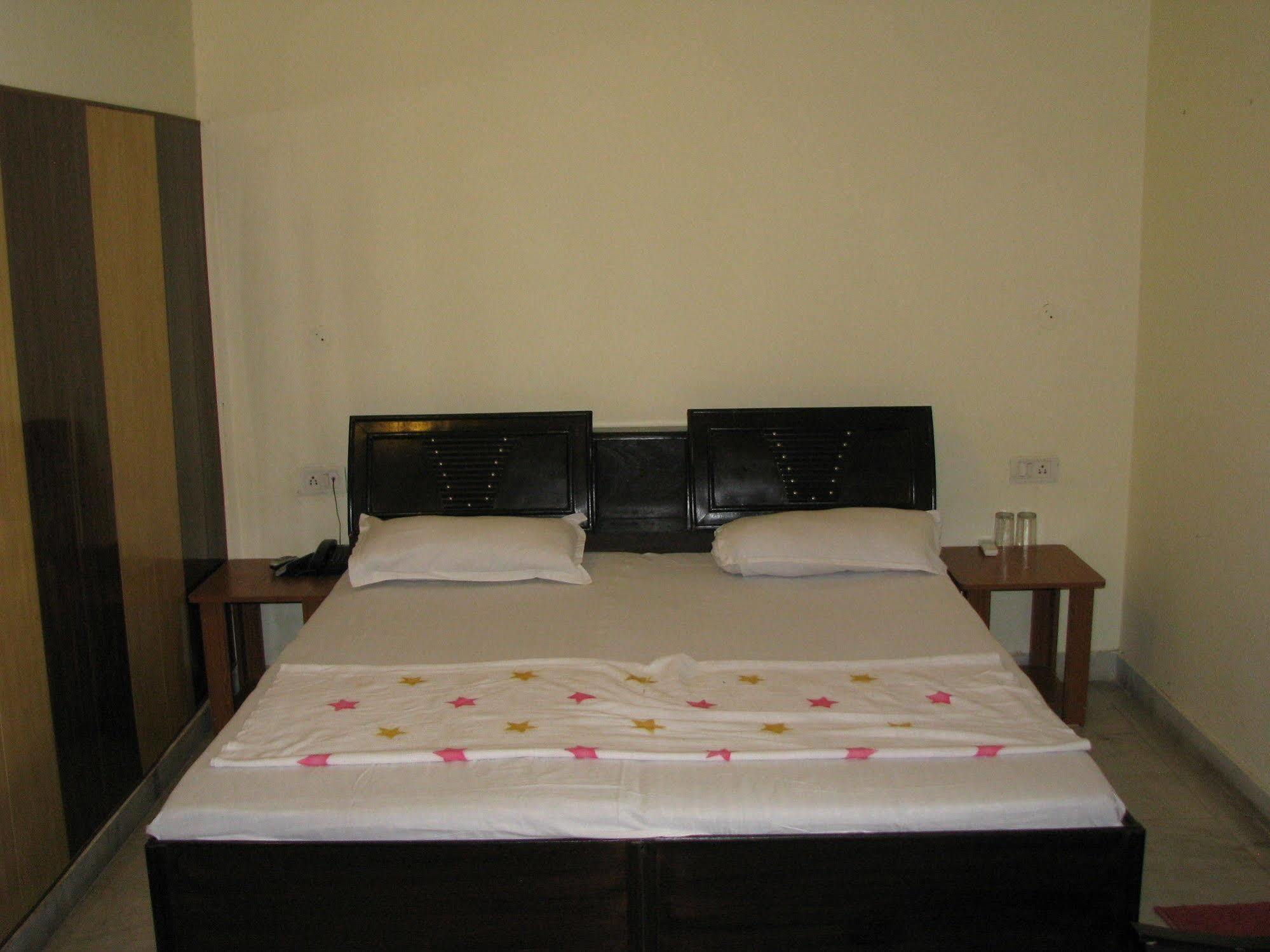 Hotel Sham Villa Амритсар Екстериор снимка